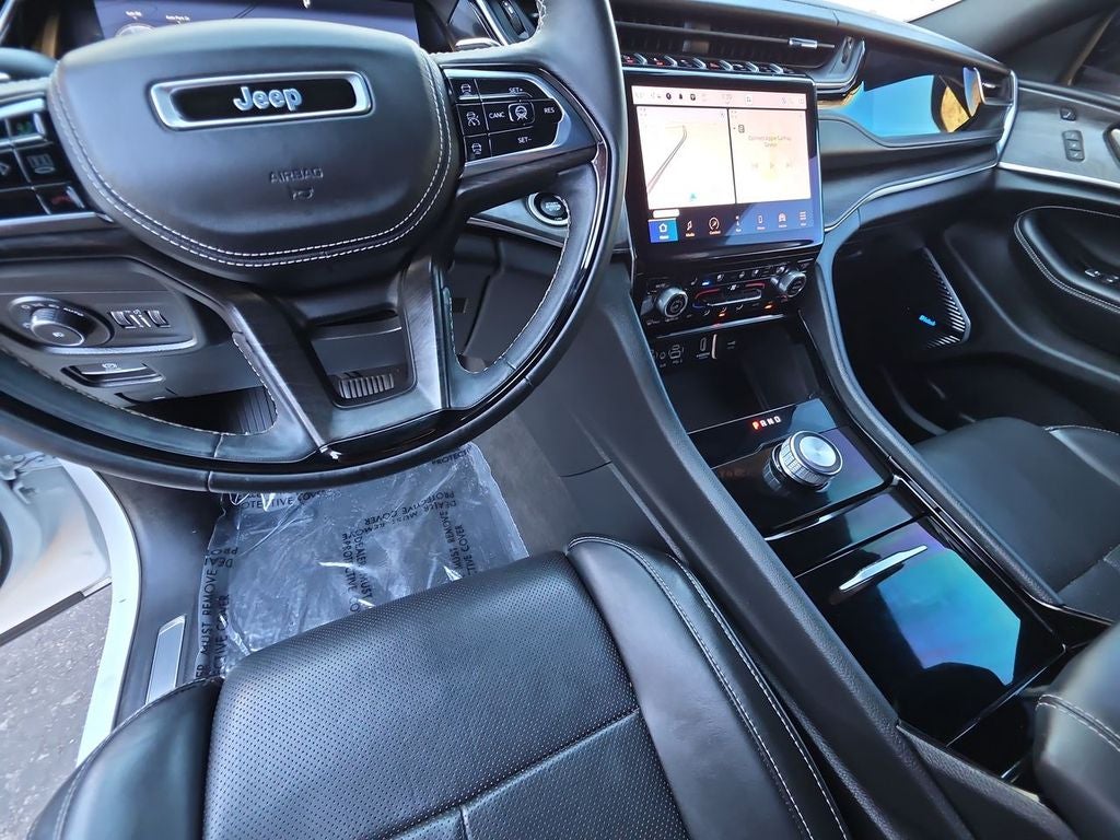 2022 Jeep Grand Cherokee Overland 4x2
