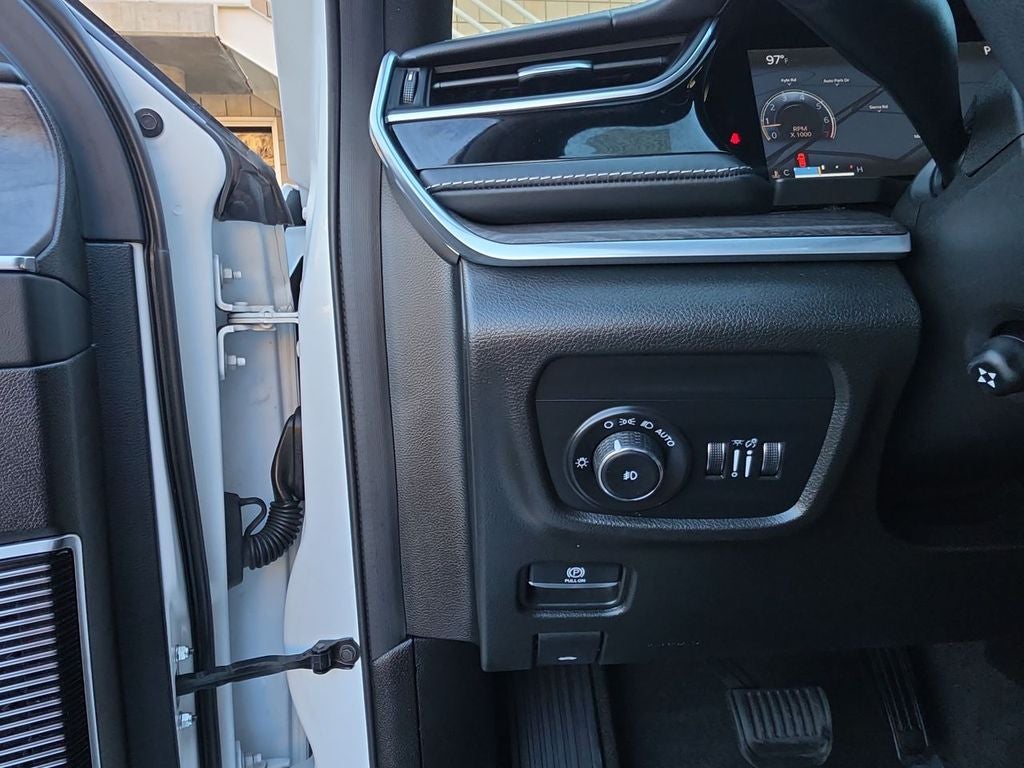 2022 Jeep Grand Cherokee Overland 4x2