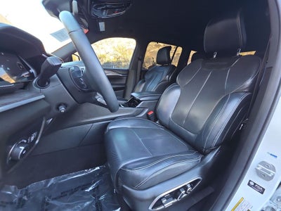 2022 Jeep Grand Cherokee Overland 4x2