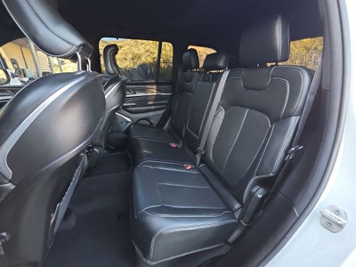 2022 Jeep Grand Cherokee Overland 4x2