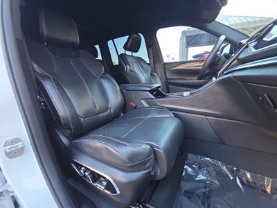 2022 Jeep Grand Cherokee Overland 4x2