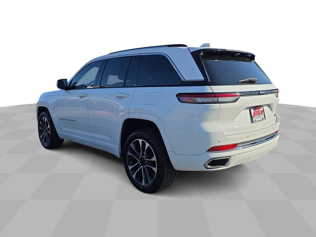 2022 Jeep Grand Cherokee Overland 4x2