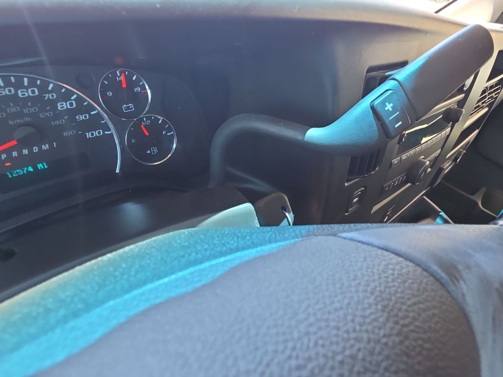 2024 Chevrolet Express Cargo 2500 WT
