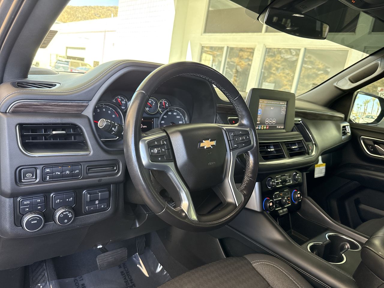 2022 Chevrolet Suburban LS