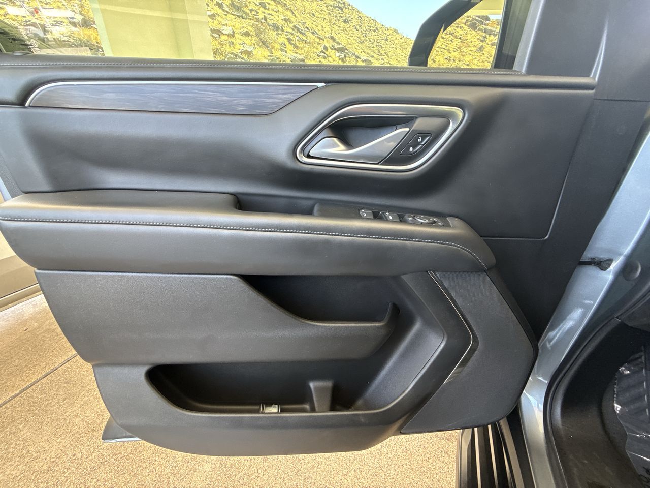 2022 Chevrolet Suburban LS