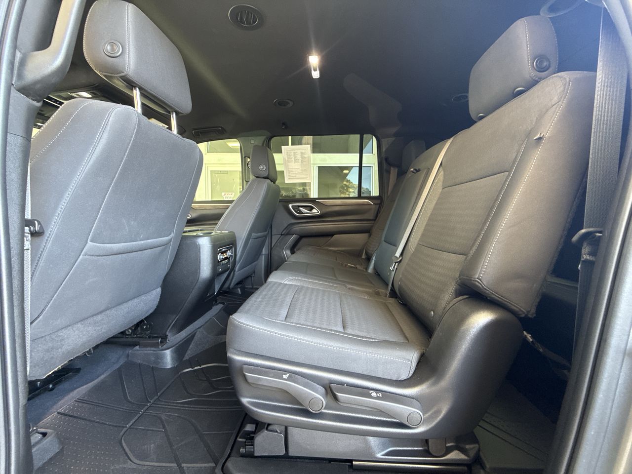 2022 Chevrolet Suburban LS