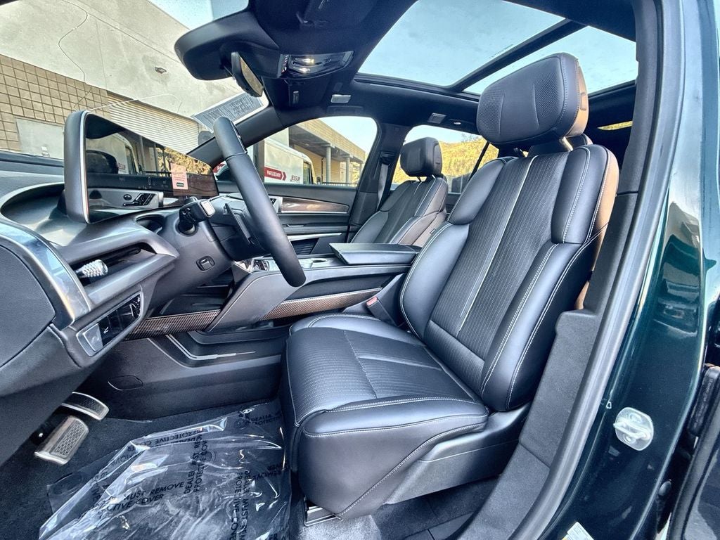 2026 Cadillac VISTIQ Luxury