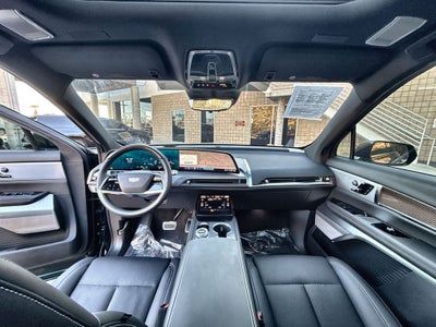 2026 Cadillac VISTIQ Luxury