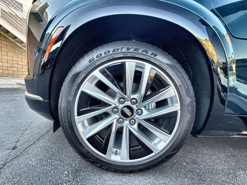 2026 Cadillac VISTIQ Luxury