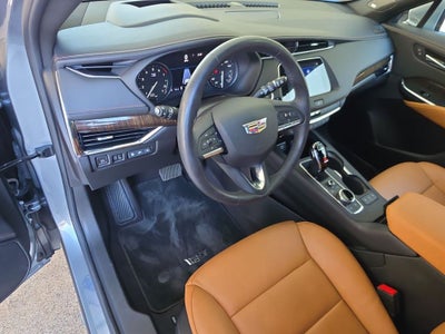 2023 Cadillac XT4 Premium Luxury