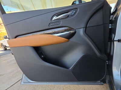 2023 Cadillac XT4 Premium Luxury
