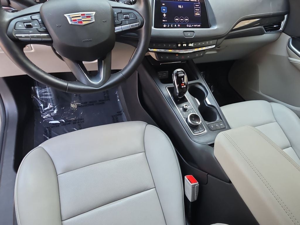 2023 Cadillac XT4 Premium Luxury