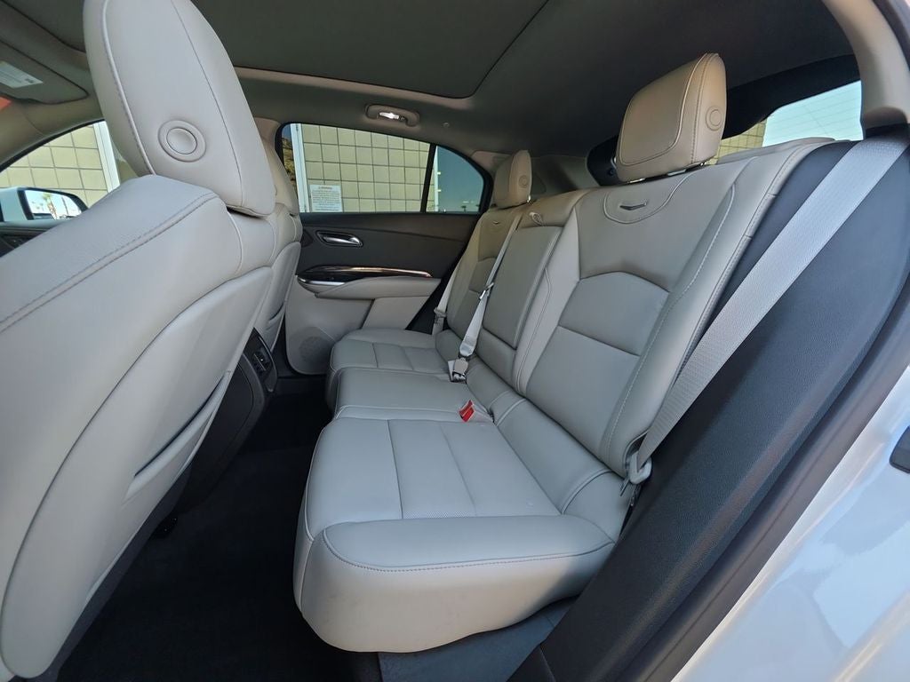 2023 Cadillac XT4 Premium Luxury