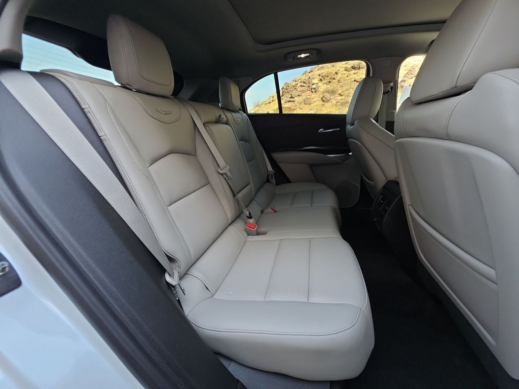2023 Cadillac XT4 Premium Luxury