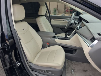 2022 Cadillac XT5 FWD Premium Luxury