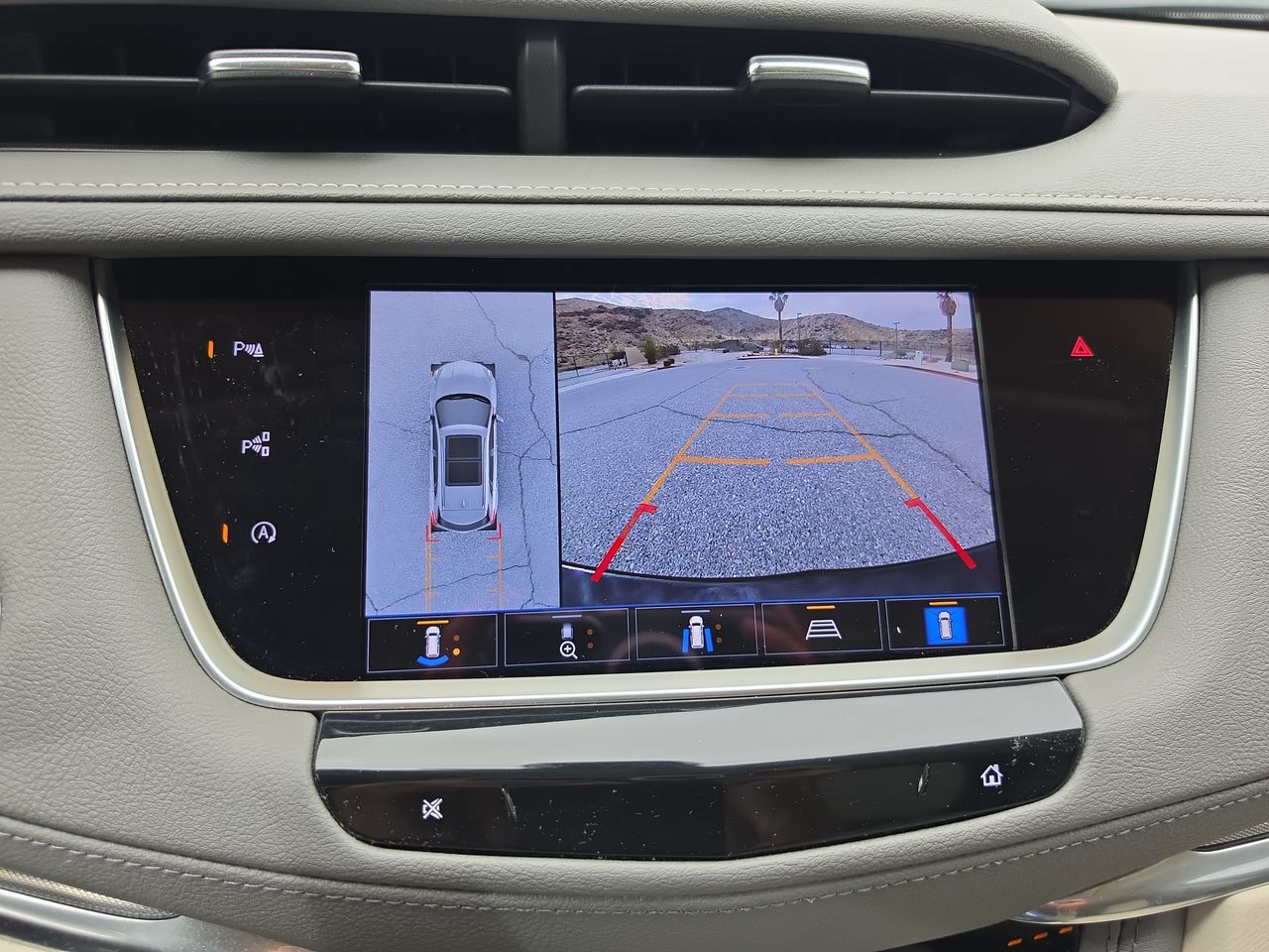 2022 Cadillac XT5 FWD Premium Luxury