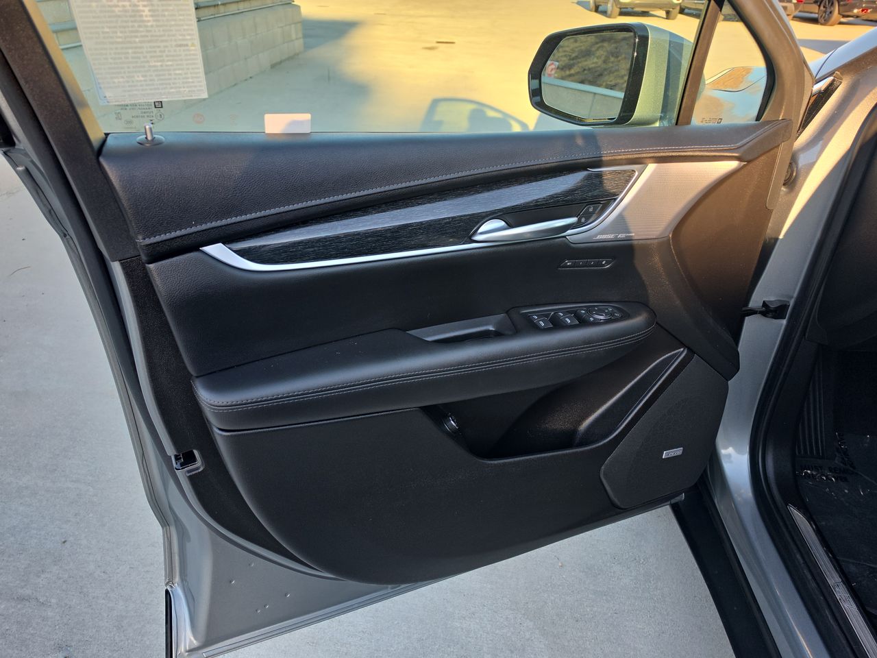 2023 Cadillac XT5 FWD Premium Luxury