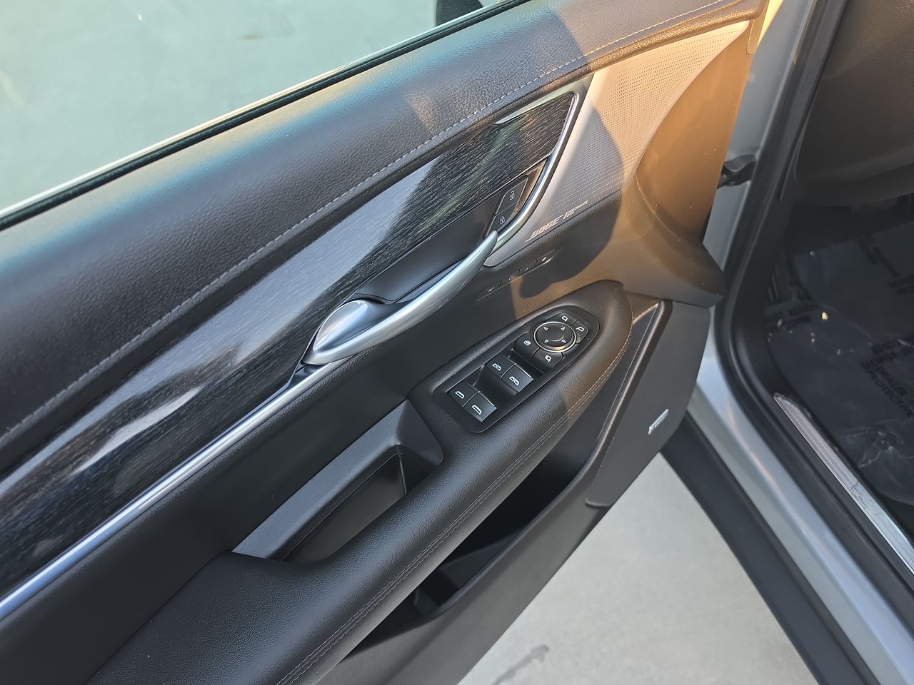 2023 Cadillac XT5 FWD Premium Luxury
