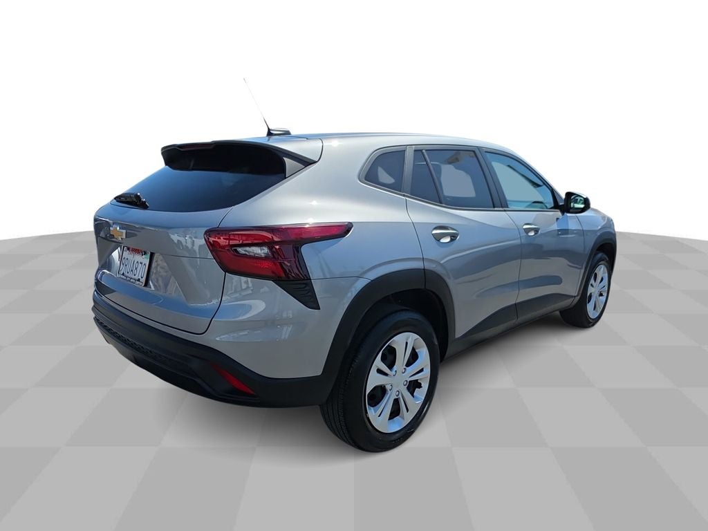 2025 Chevrolet Trax LS
