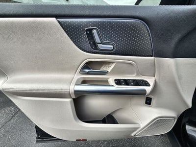 2025 Mercedes-Benz GLA 250 4MATIC®
