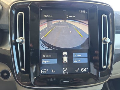 2019 Volvo XC40 Momentum