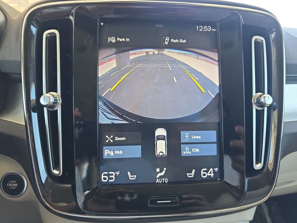 2019 Volvo XC40 Momentum
