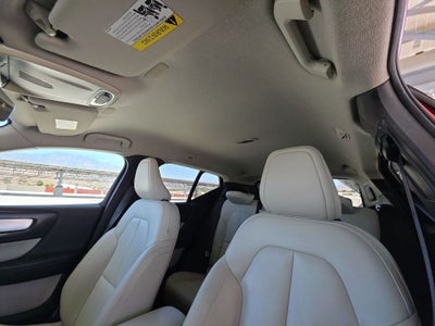 2019 Volvo XC40 Momentum
