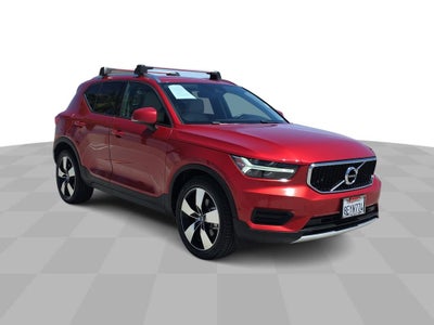 2019 Volvo XC40 Momentum