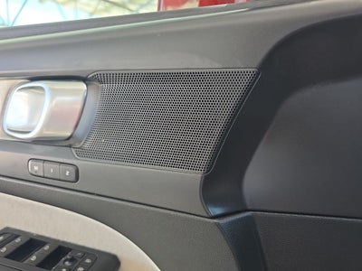 2019 Volvo XC40 Momentum