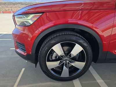 2019 Volvo XC40 Momentum