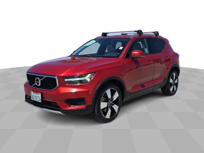 2019 Volvo XC40 Momentum