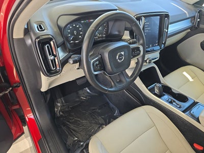 2019 Volvo XC40 Momentum