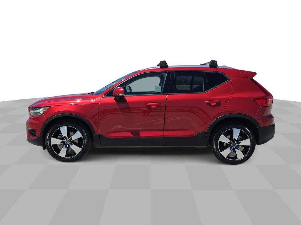 2019 Volvo XC40 Momentum