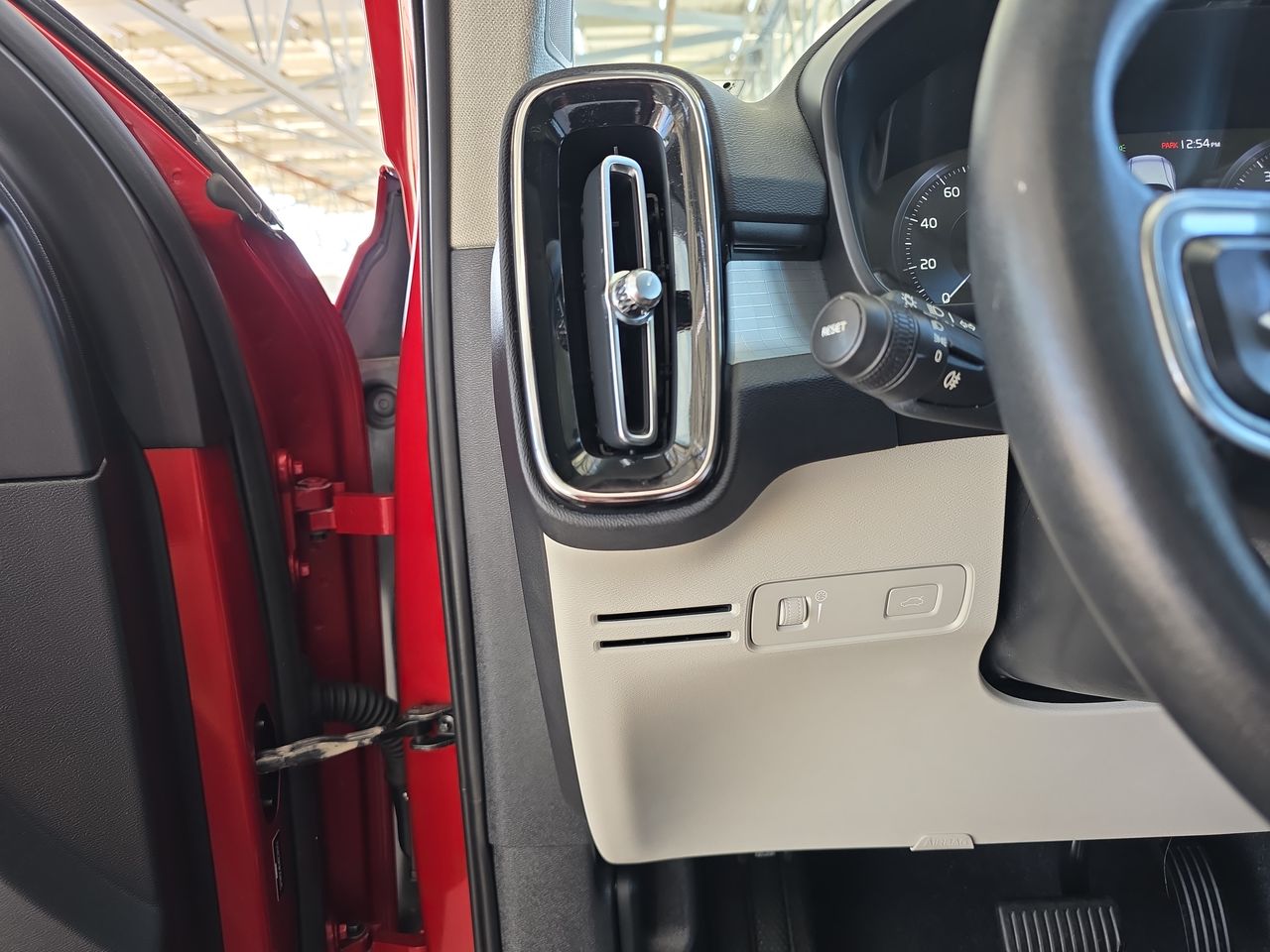 2019 Volvo XC40 Momentum
