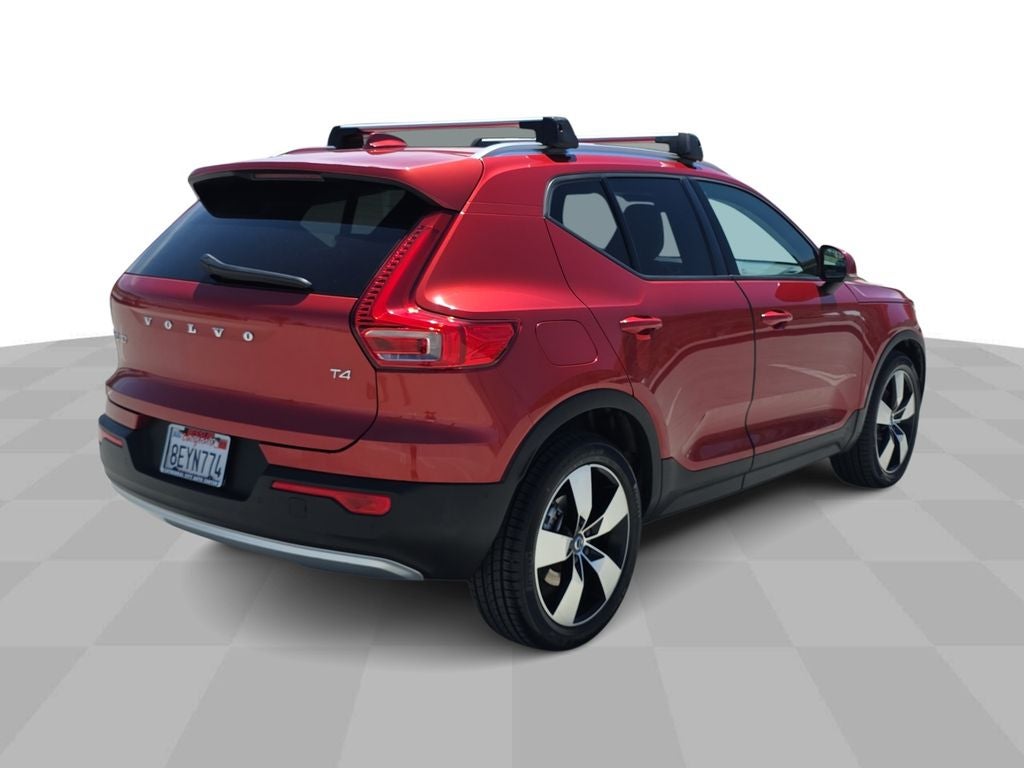 2019 Volvo XC40 Momentum
